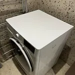 Roomy *