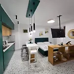 Roomy Lägenhet Tirana