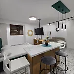 Lägenhet Roomy Tirana