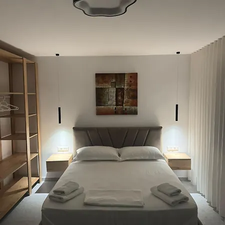 Roomy *