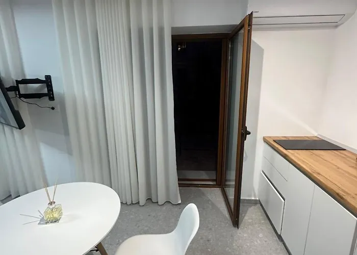 Roomy 아파트 티라나