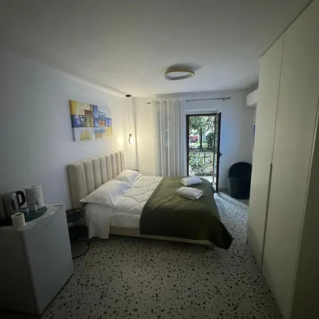 Roomy Тирана