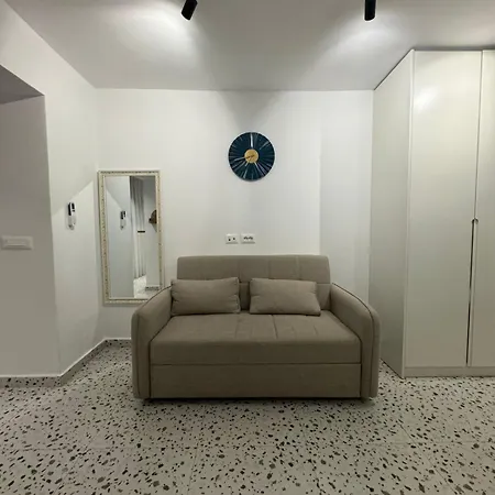 Roomy Тирана