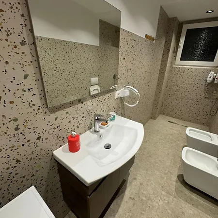 Roomy Апартаменты