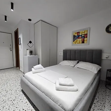Roomy Διαμέρισμα *