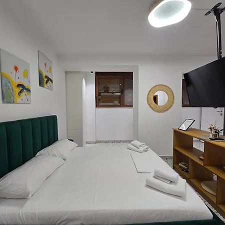 Roomy Διαμέρισμα *