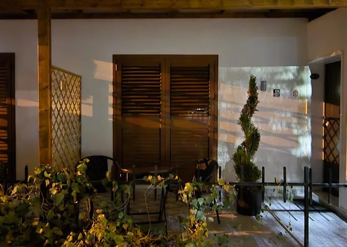 アパート Roomy ティラナ