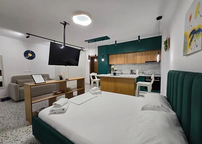 Roomy *