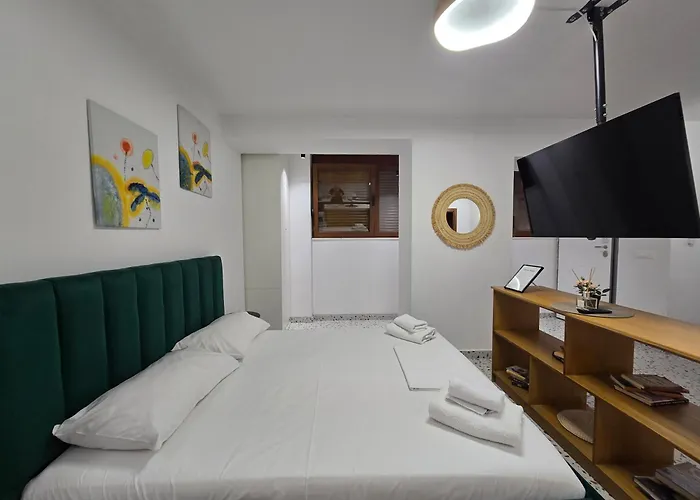 Roomy Διαμέρισμα *