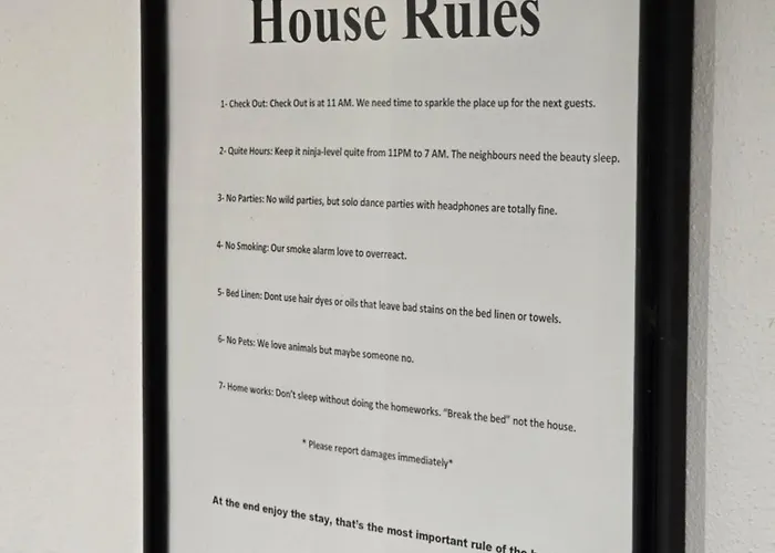 Roomy アパート ティラナ