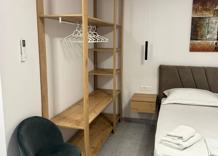 Roomy *